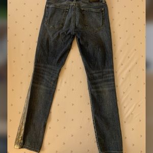 Lucky brand medium wash with silver stripe on side